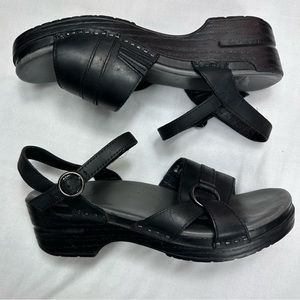 Dansko black leather sandals size women’s 40 (9.5 - 10)